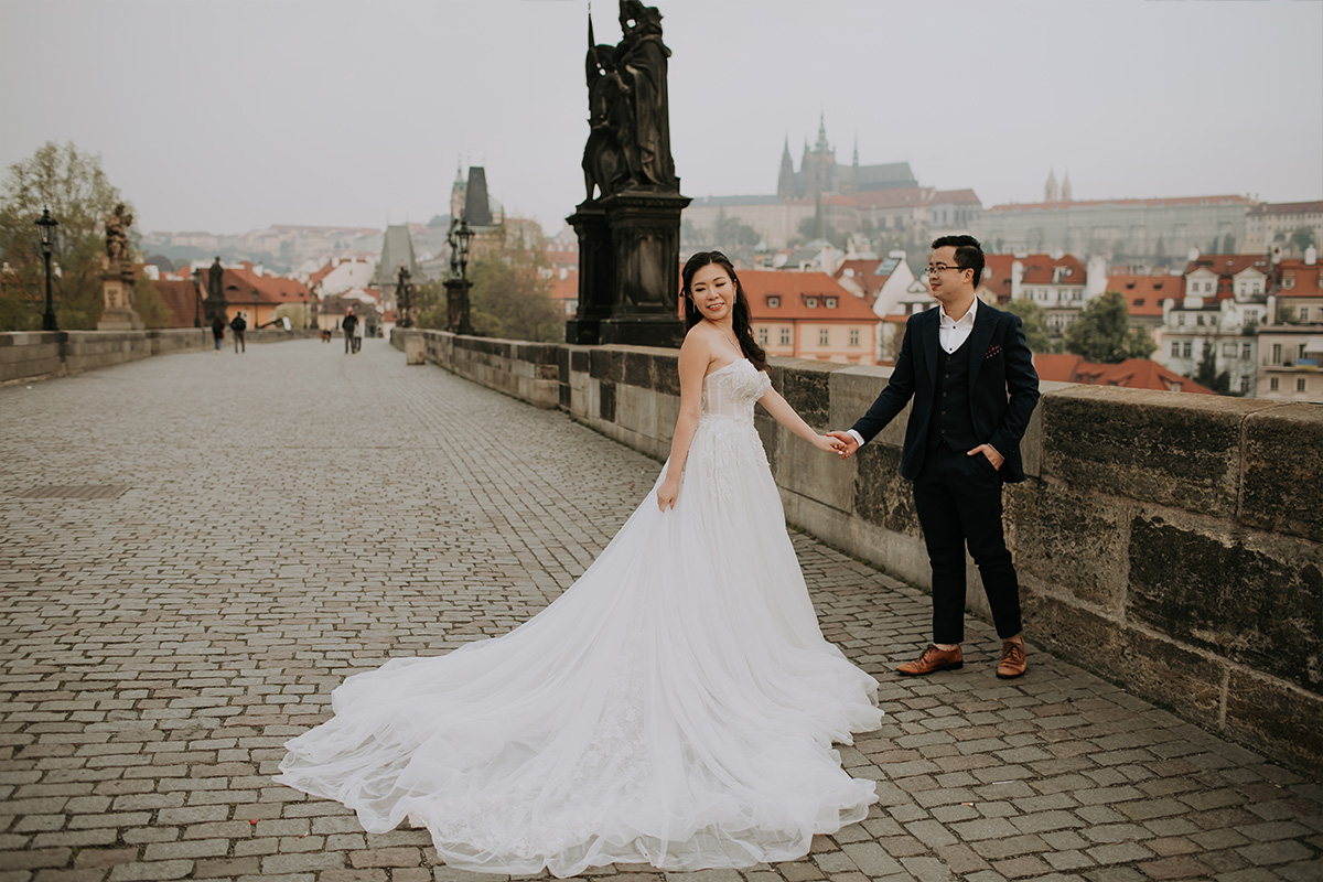 Prague Pre-Wedding Photoshoot with Astronomical Clock, Old Town Square & Charles Bridge by Nika on OneThreeOneFour 8