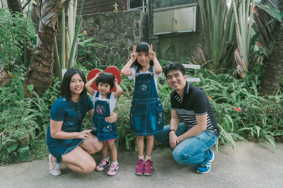 Taiwan Casual Family Photoshoot At An Animal Farm in Kaohsiung City by Star on OneThreeOneFour 4