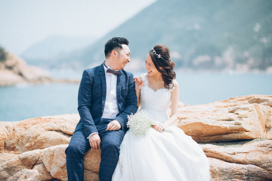 Hong Kong Outdoor Pre-Wedding Photoshoot At Shek O, The Peak by Felix on OneThreeOneFour 7