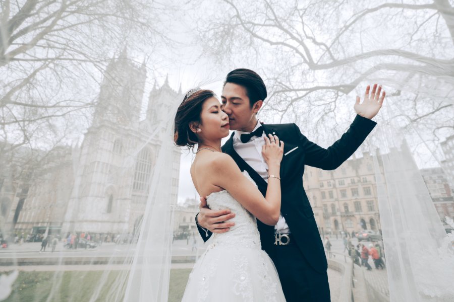 London Pre-Wedding Photoshoot At Westminster Abbey, Millennium Bridge And Church Ruins by Dom  on OneThreeOneFour 4