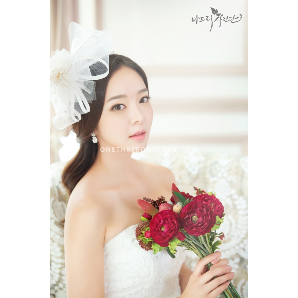 Korean Studio Pre-Wedding Photography: Studio by Nadri Studio on OneThreeOneFour 26