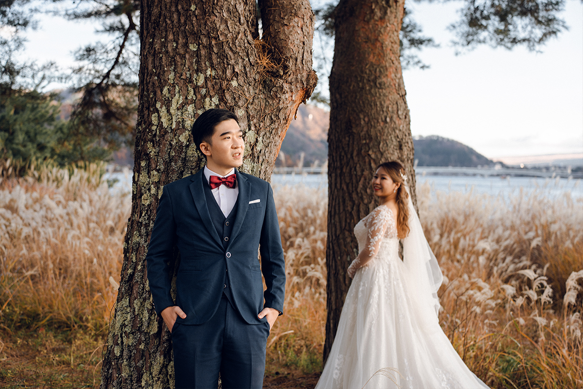 Autumn Maple Leaves Pre-Wedding Photoshoot in Mount Fuji  by Dahe on OneThreeOneFour 13