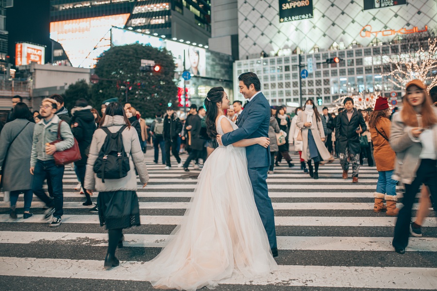 Shibuya Crossing Tokyo Japan Prewedding Photoshoot by Ming on OneThreeOneFour 18