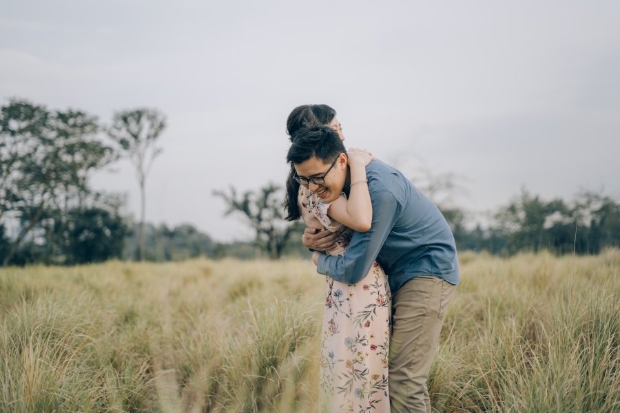 Singapore Casual And Pre-Wedding Photoshoot At Jurong Lake Gardens  by Sheereen on OneThreeOneFour 16