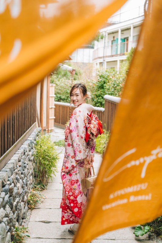 J&SJ: Kimono pre-wedding in Kyoto during popular cherry blossom season by Shu Hao on OneThreeOneFour 23
