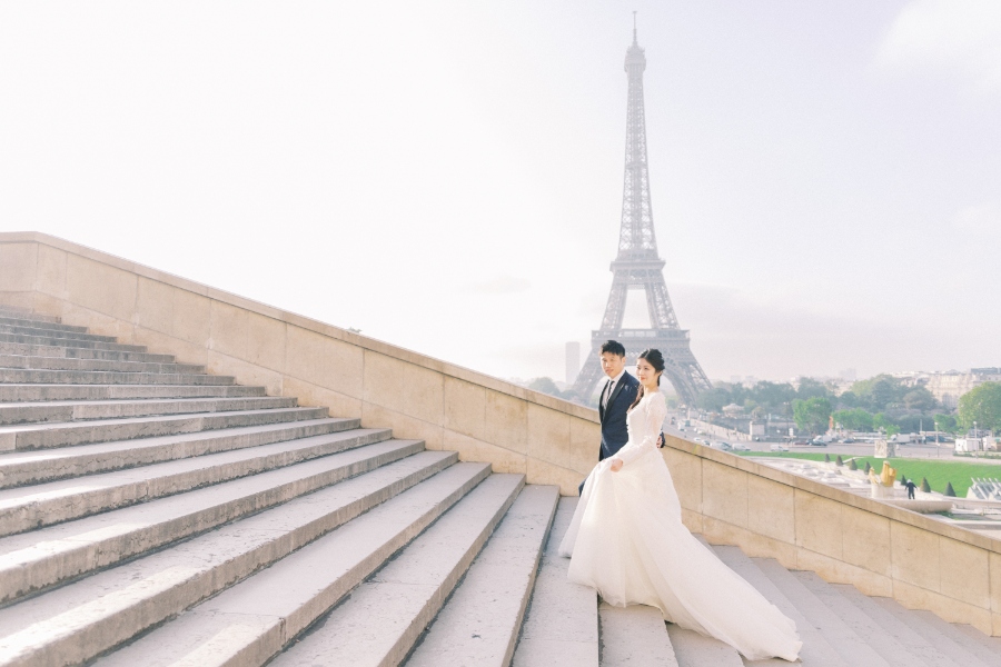 M&Y: Paris Pre-wedding Photoshoot at Pont des Arts and Luxembourg Gardens by Celine on OneThreeOneFour 7