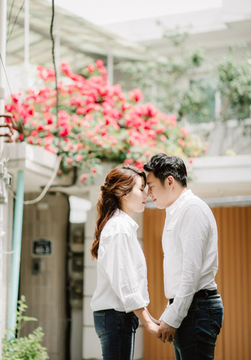 Casual Couple Shoot At Traditional Seochon Village In Korea