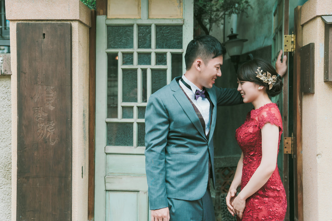 Taiwan Outdoor Pre-Wedding Photoshoot At Traditional Tainan Streets  by Star  on OneThreeOneFour 7