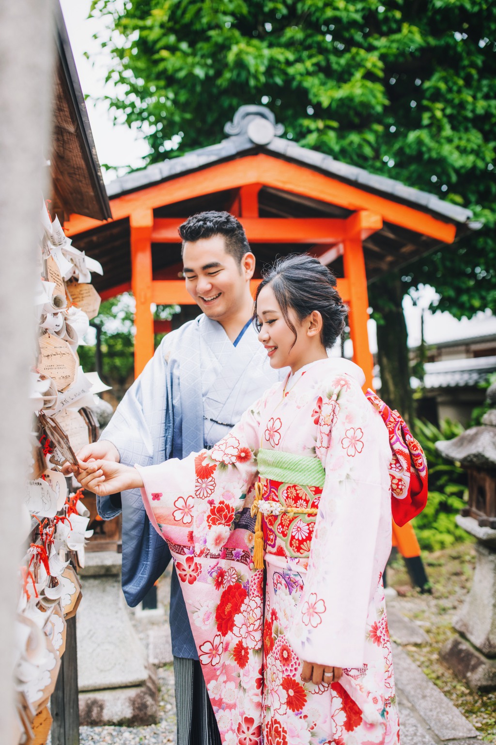 Japan Kyoto Photographer: Kimono And Couple Photoshoot At Kyoto Gion District  by Shu Hao  on OneThreeOneFour 4