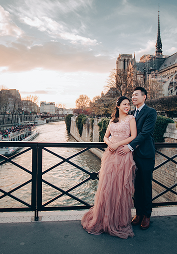J&A: US Couple's Paris Day to Night Pre-wedding Photoshoot