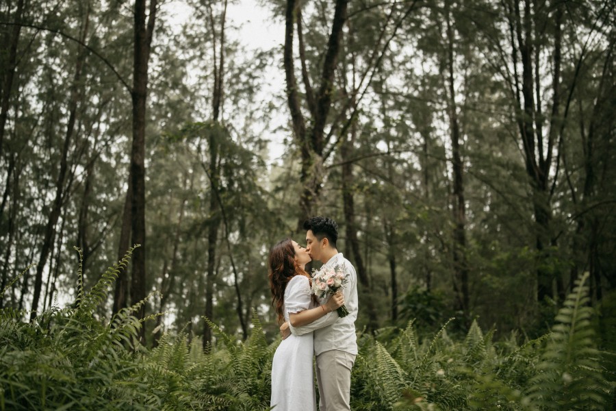 S & L - Singapore Outdoor Pre-Wedding at Coney Island & Gardens By The Bay by Chan on OneThreeOneFour 0