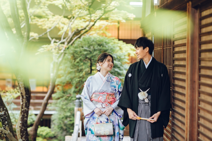 Blooms of Love: Aylsworth & Michele's Kyoto and Nara Spring Engagement by Kinosaki on OneThreeOneFour 8