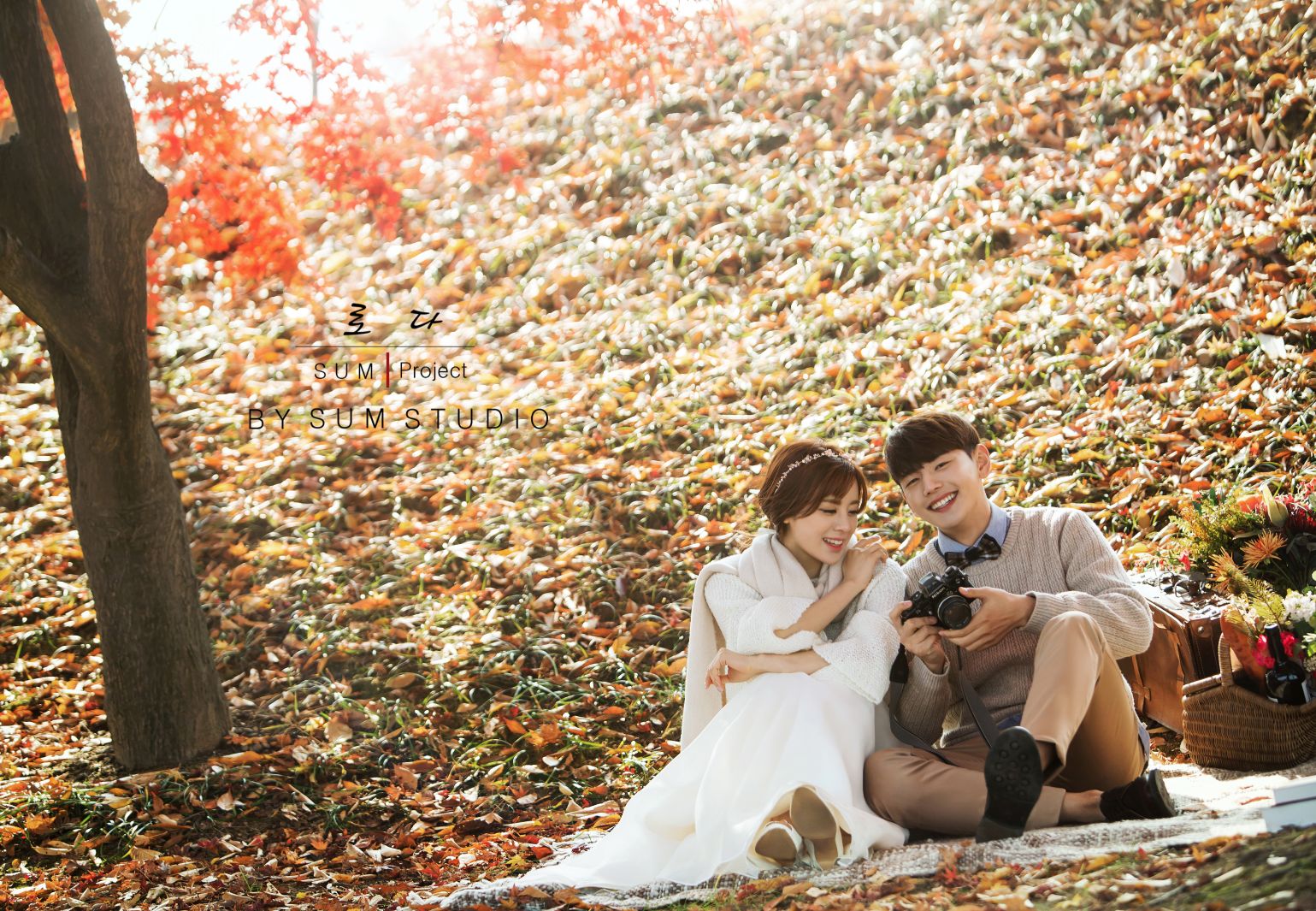 Korea Wedding Outdoor Photography in Autumn with Mapletrees (NEW) by SUM Studio on OneThreeOneFour 17