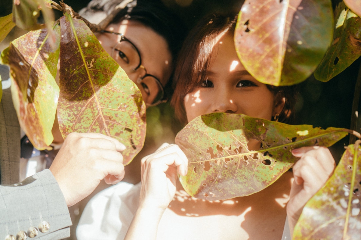 Taiwan Pre-Wedding Photoshoot Autumn Garden Scenic Nature  by  on OneThreeOneFour 3