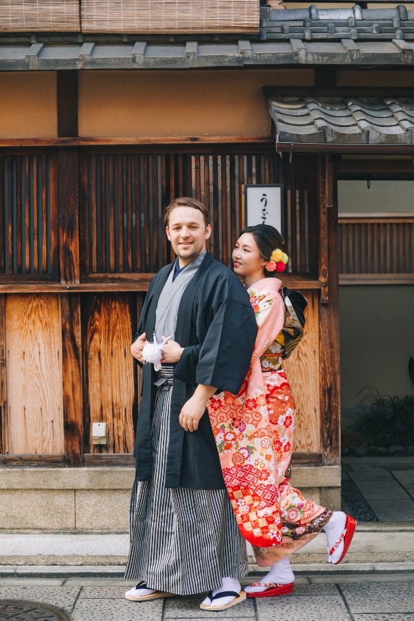 Kyoto Kimono Prewedding Photoshoot Higashiyama District Japan by Shu Hao on OneThreeOneFour 72