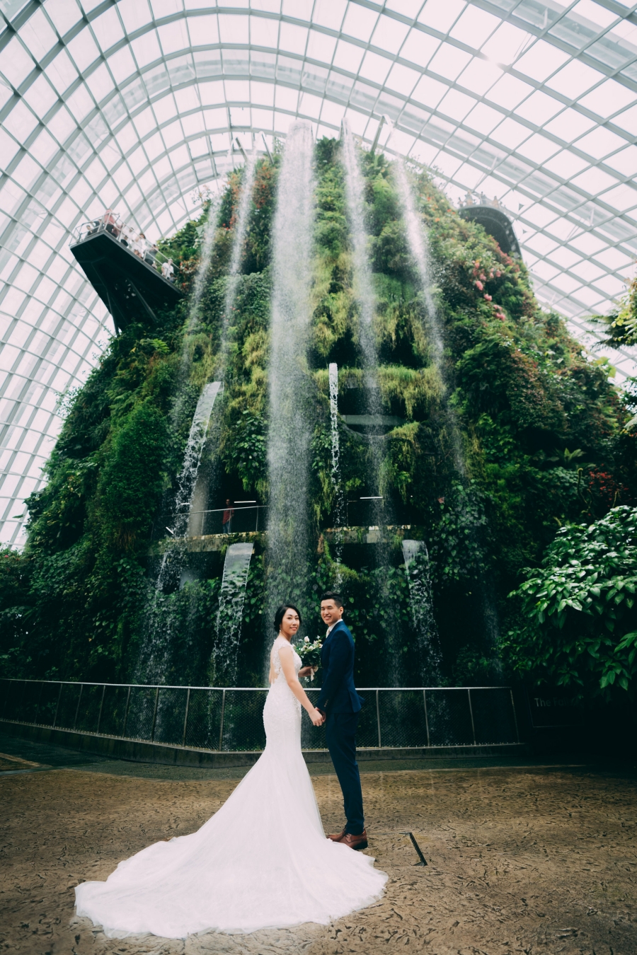 Singapore Pre-Wedding Photoshoot At National Gallery And Gardens By The Bay, Cloud Forest by Michael on OneThreeOneFour 16