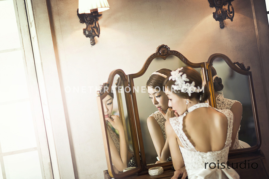 Korean Wedding Studio Photography: Vintage European Set by Roi Studio on OneThreeOneFour 14