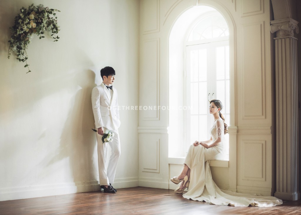 Korean Studio Pre-Wedding Photography: 2017 ePhoto Essay Studio Collection by ePhoto Essay Studio on OneThreeOneFour 3