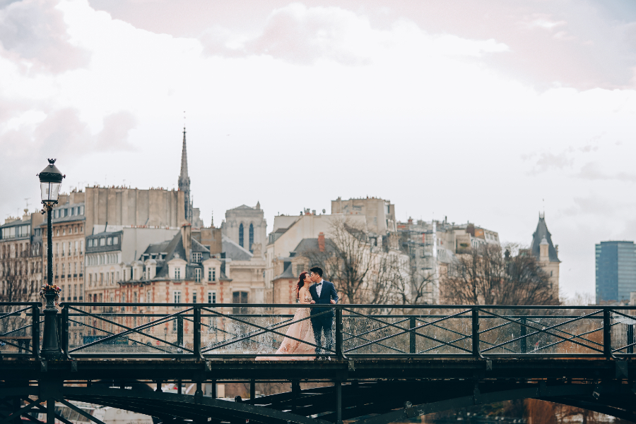 Paris Pre-Wedding Photography for Singapore Couple At Eiffel Tower And Palais Royale  by Arnel on OneThreeOneFour 16