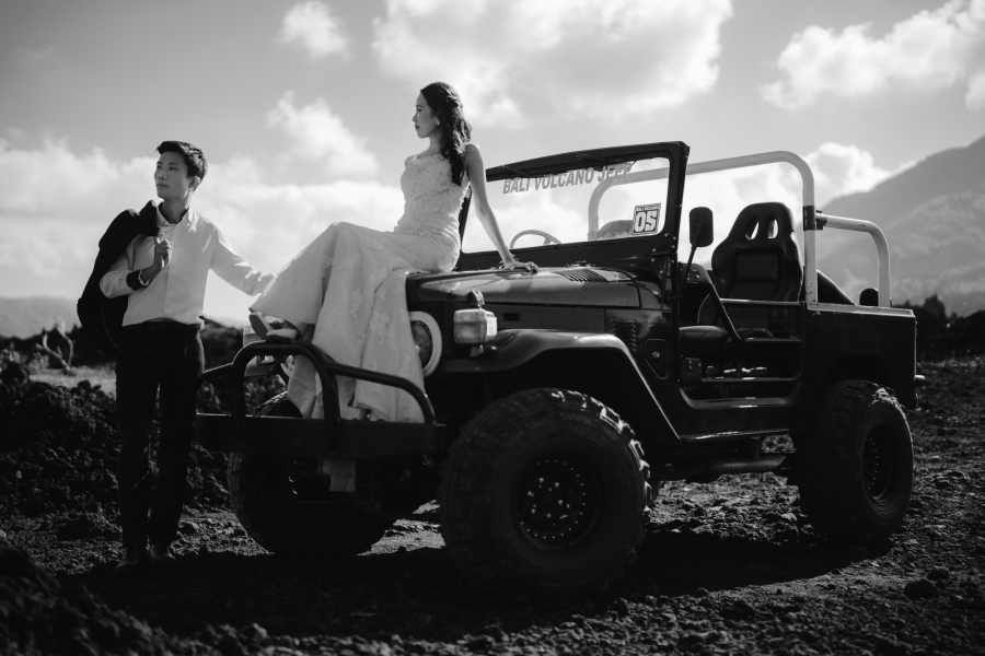 Exploring Love in Bali: Meng Yee & Wei Xin's Jeep Adventure on Mount Batur's Black Lava Fields by Hendra on OneThreeOneFour 12
