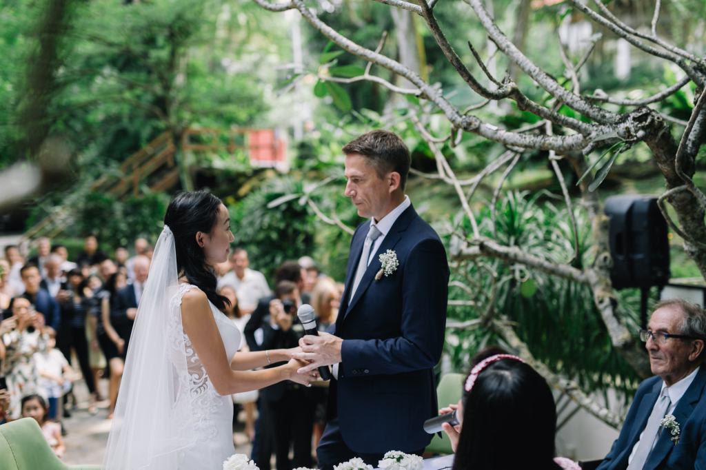 Singapore Wedding Day Photography: Intimate Interracial Wedding At Da Paolo Restaurant And Bar  by Cheng  on OneThreeOneFour 22
