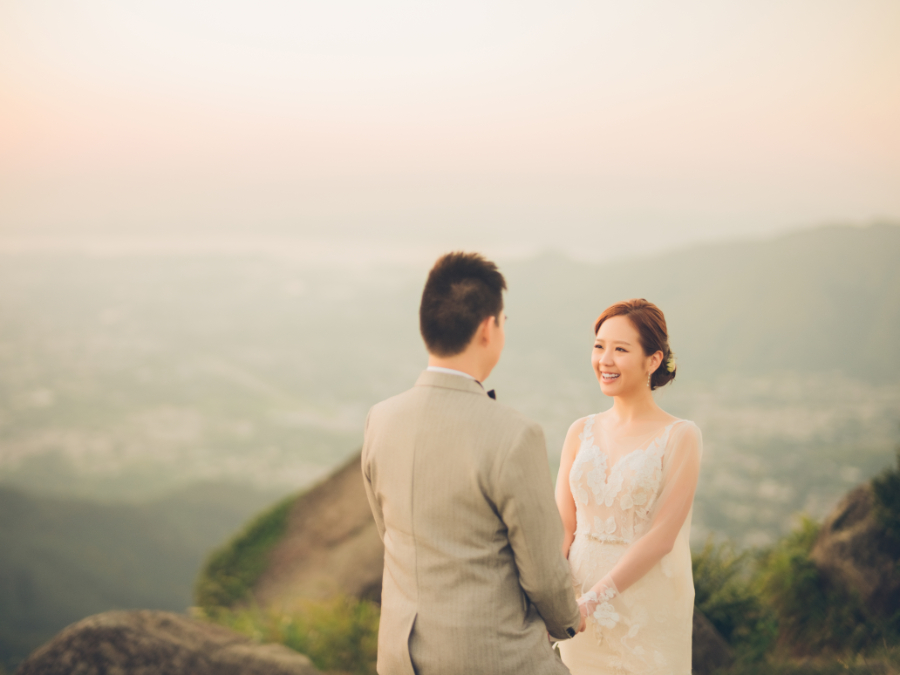 Hong Kong Outdoor Pre-Wedding Photoshoot At Tai Mo Shan by Paul on OneThreeOneFour 24