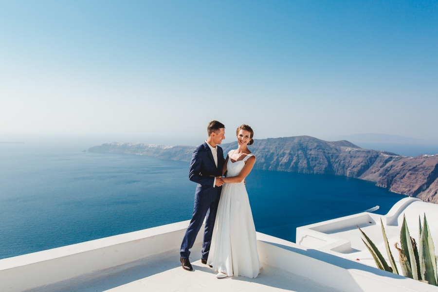 Santorini Pre-Wedding Photoshoot At Oia Blue Dome Church by Nabi on OneThreeOneFour 0