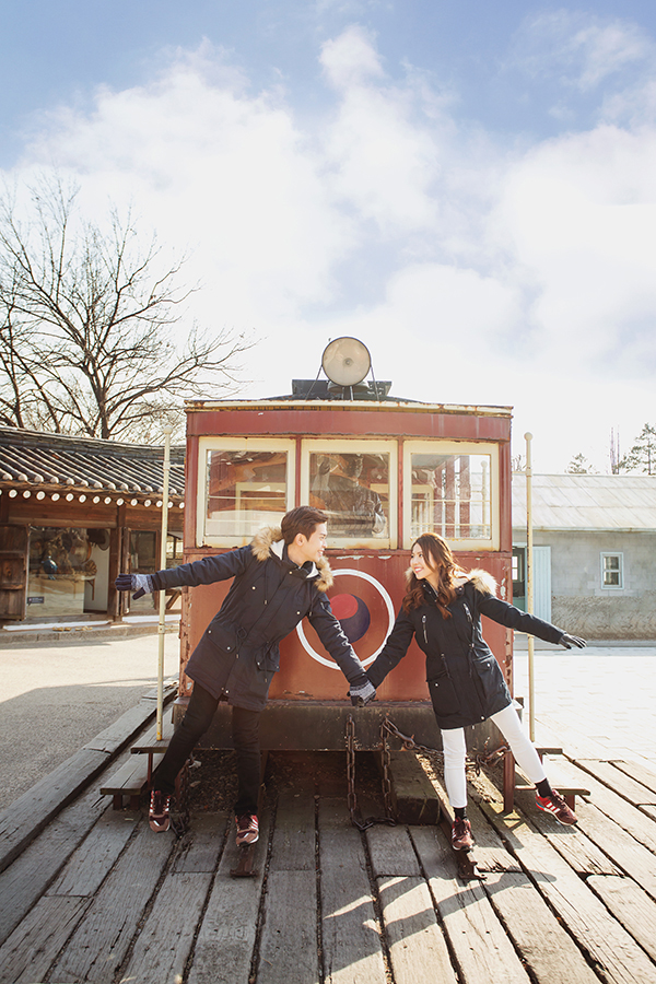Korea Winter Casual Couple Photoshoot At National Folk Museum  by Junghoon on OneThreeOneFour 9