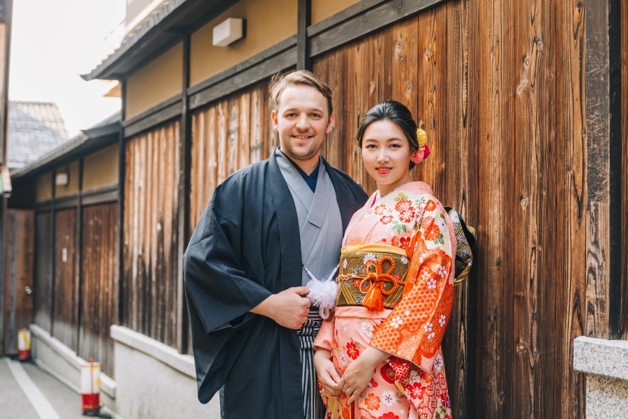 Kyoto Kimono Prewedding Photoshoot Higashiyama District Japan by Shu Hao on OneThreeOneFour 6