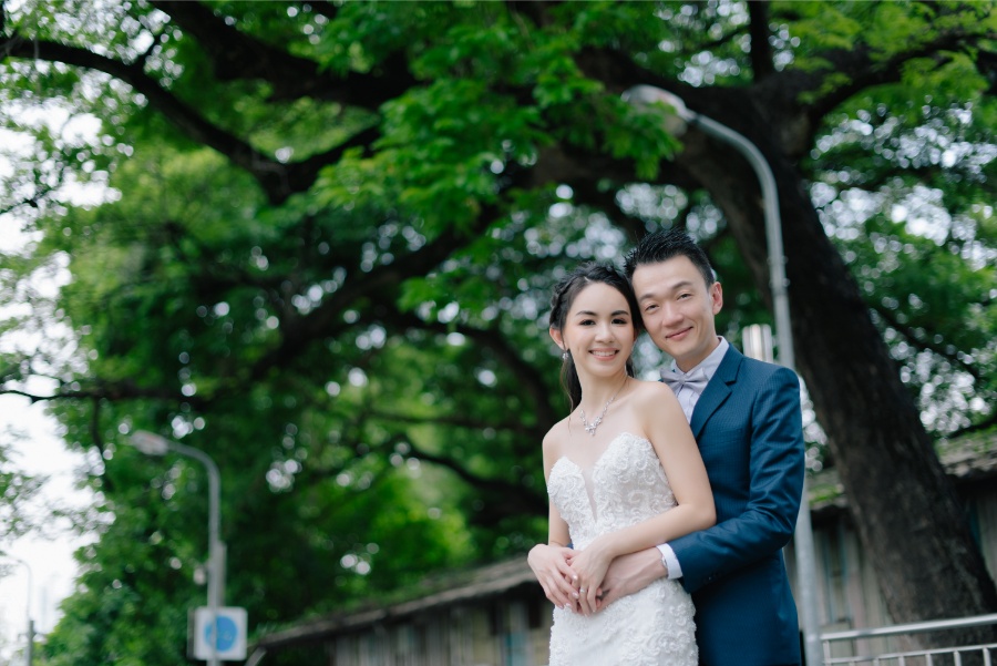 Bangkok Chong Nonsi and Chinatown Prewedding Photoshoot in Thailand by Sahrit on OneThreeOneFour 15