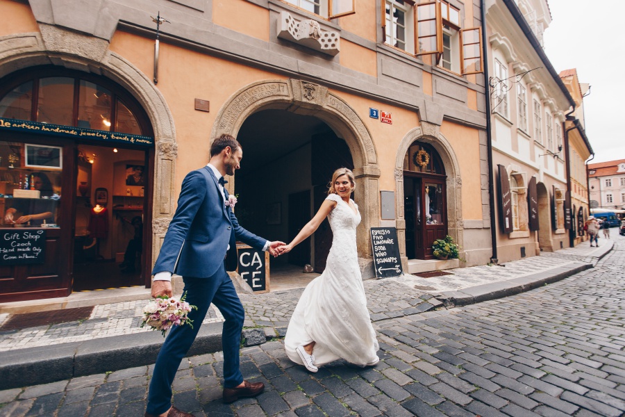 Prague Pre-Wedding Photoshoot At Vrtba Garden And Charles Bridge  by Nika  on OneThreeOneFour 24