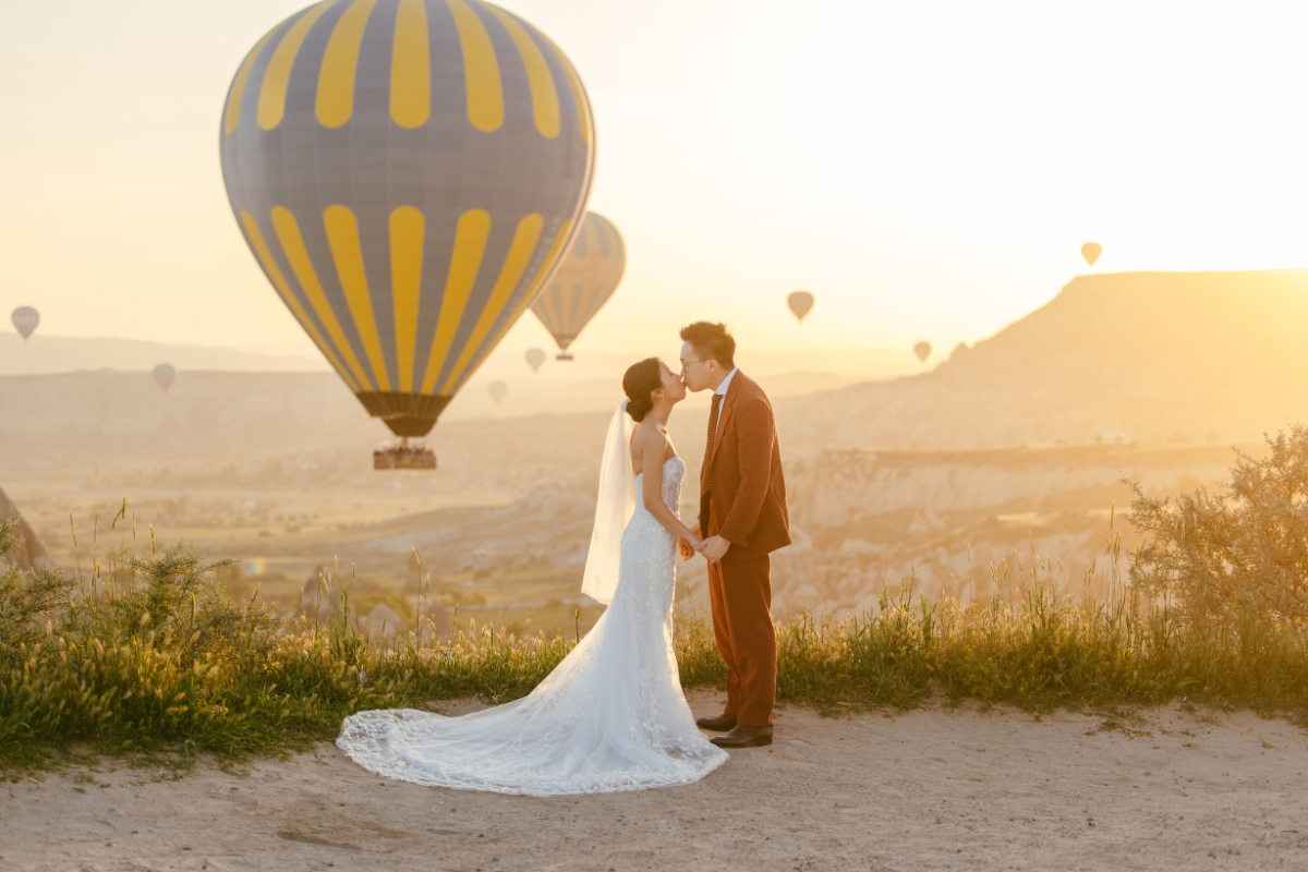 Cappadocia Pre-Wedding Photoshoot Hot Air Balloons Cave Hotel Roof Carpet Shop Slot Canyon Vintage Car by Aric on OneThreeOneFour 2