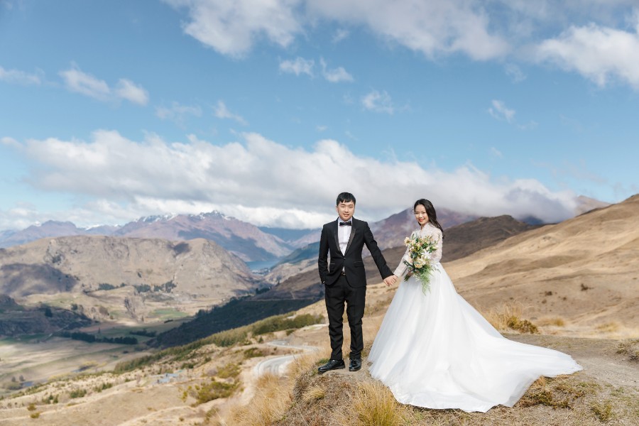 New Zealand Pre-Wedding Photoshoot of P&J: Cherry blossoms, Alpaca farm, Snowy mountain by Fei on OneThreeOneFour 6