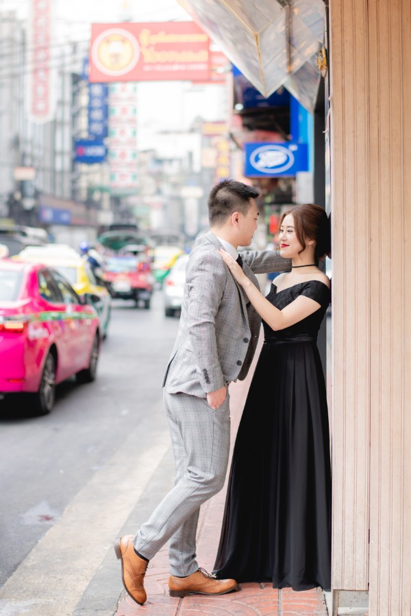 P&T: Bangkok Streets Pre-Wedding Photoshoot  by Nat on OneThreeOneFour 17