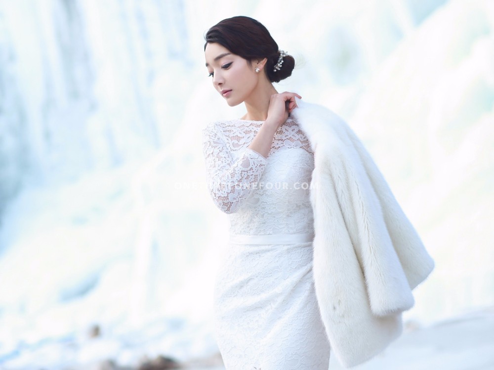 Korean Outdoor Winter Snow Scene Pre-Wedding Photography by ePhoto Essay Studio on OneThreeOneFour 6