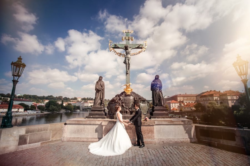 Prague Elopement Wedding At Spanish Synagogue And Charles Bridge  by Roman  on OneThreeOneFour 5