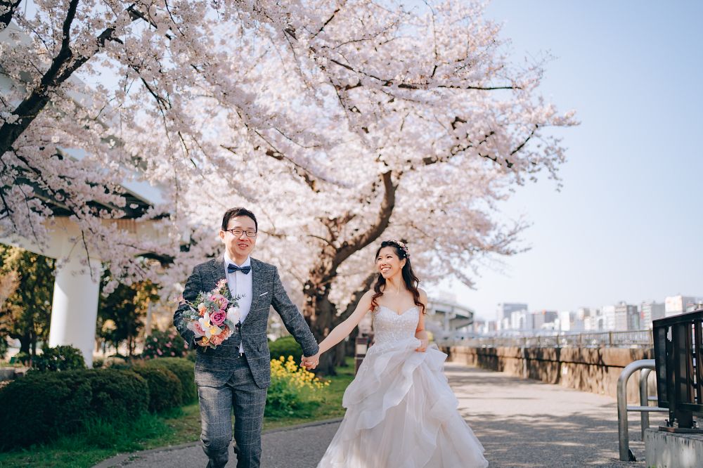 Tokyo Sakura and Mt Fuji Pre-Wedding Photography  by Dahe on OneThreeOneFour 14
