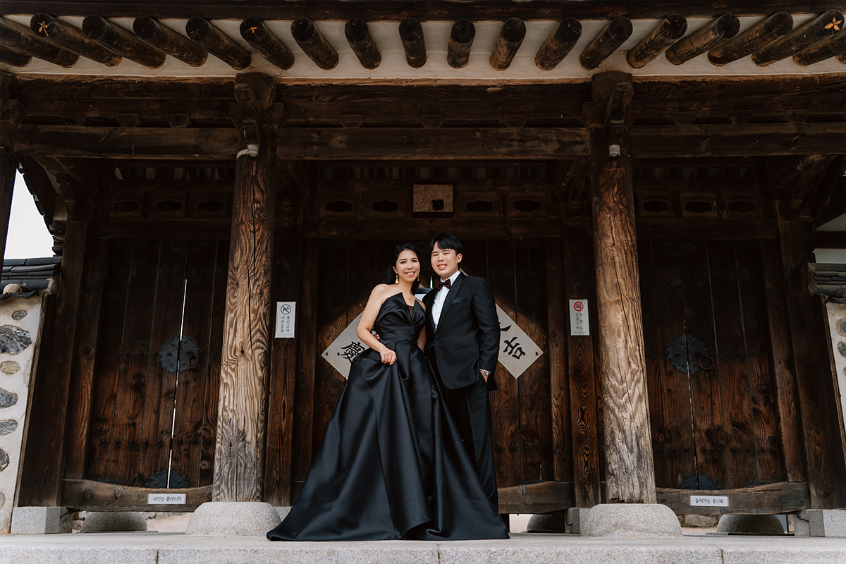 Korea Prewedding in Namsangol Hanok Village & Bukchon Hanok village by Jungyeol on OneThreeOneFour 7