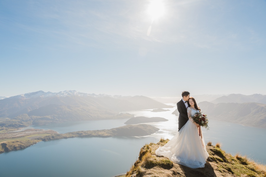 New Zealand Pre-Wedding Photoshoot At Coromandel Peak, Arrowtown And Alpaca Farm by Felix  on OneThreeOneFour 6