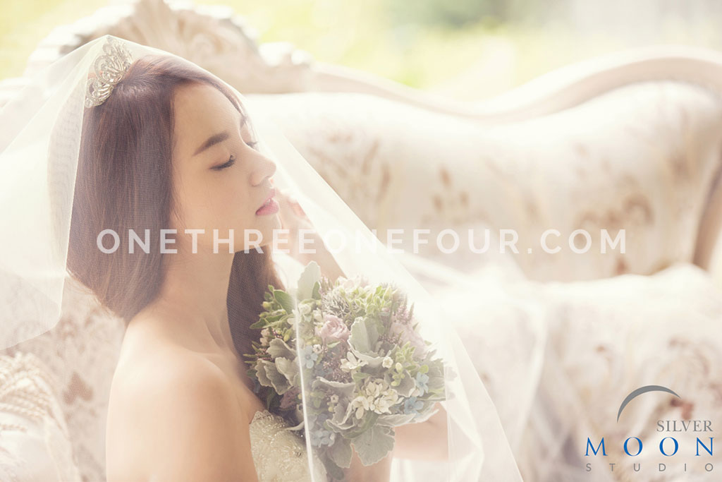 Korean Studio Pre-Wedding Photography: Dream by Silver Moon Studio on OneThreeOneFour 1