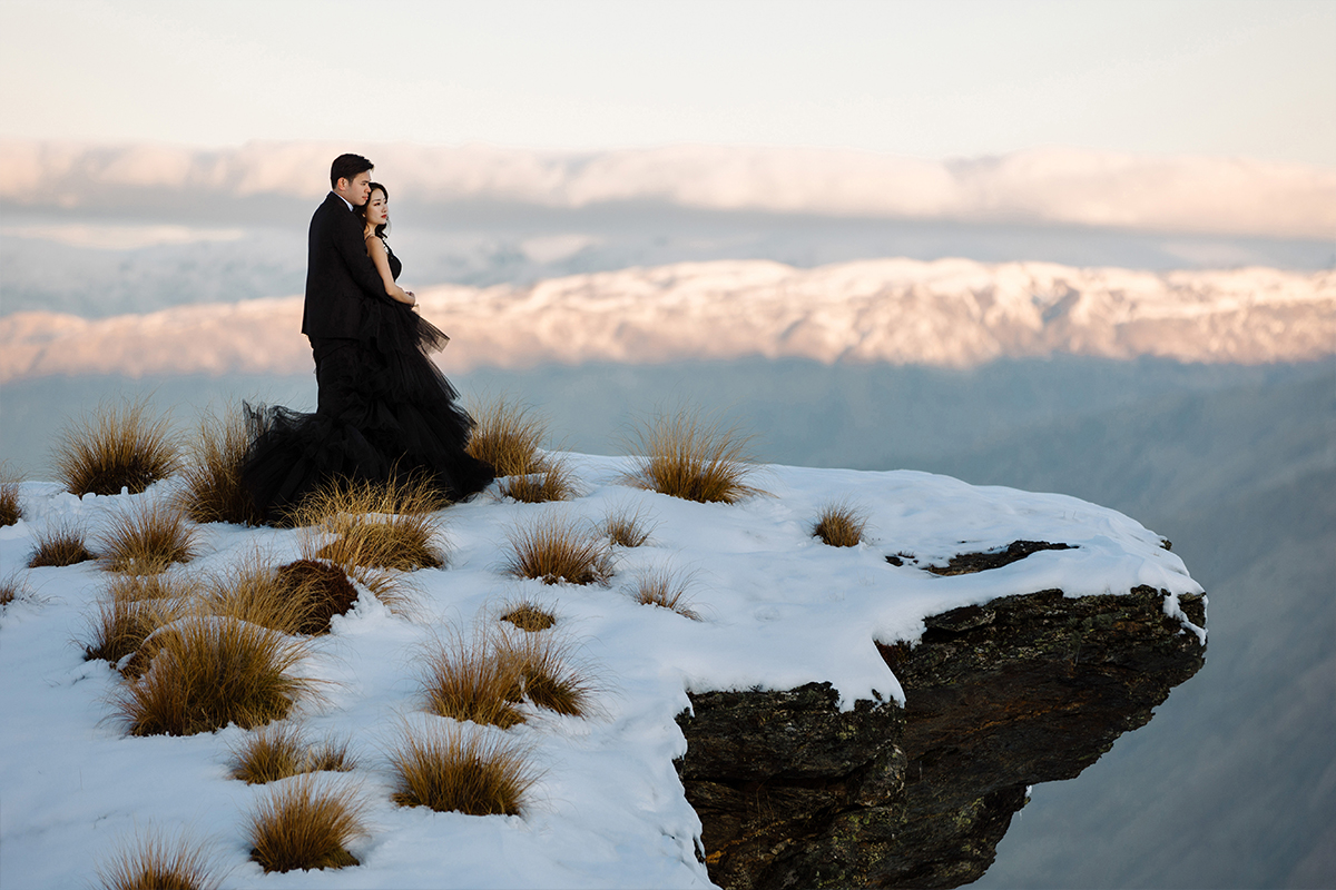 Dreamy Winter Pre-Wedding Photoshoot with Snow Mountains and Glaciers by Fei on OneThreeOneFour 24