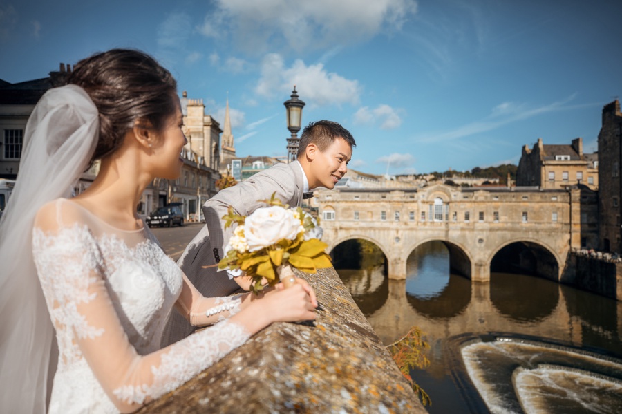 London Pre-Wedding Photoshoot At Bath Abbey And Pulteney Bridge  by Dom  on OneThreeOneFour 10