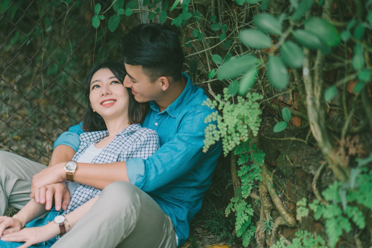 Taiwan Pre-Wedding Photoshoot Abandoned Estate Blue House Gardens by  on OneThreeOneFour 3