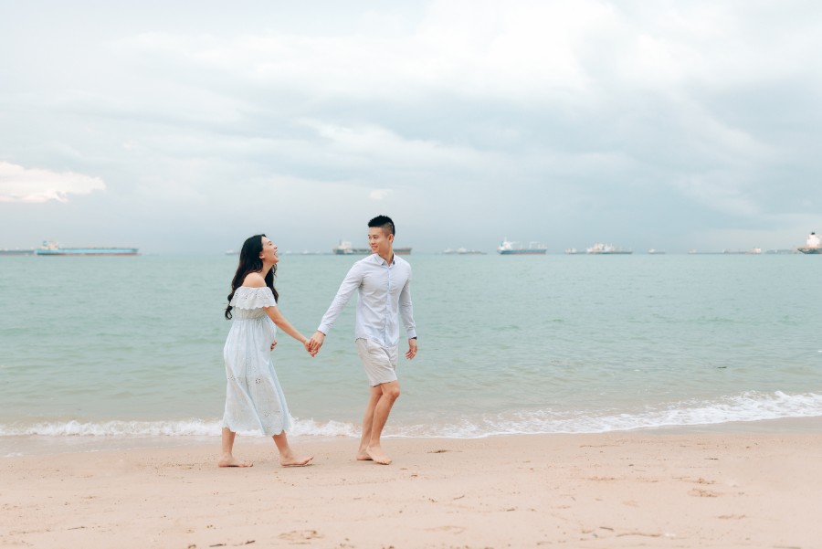 Singaporean influencer Faustina's maternity shoot at East Coast Park by Toh on OneThreeOneFour 0