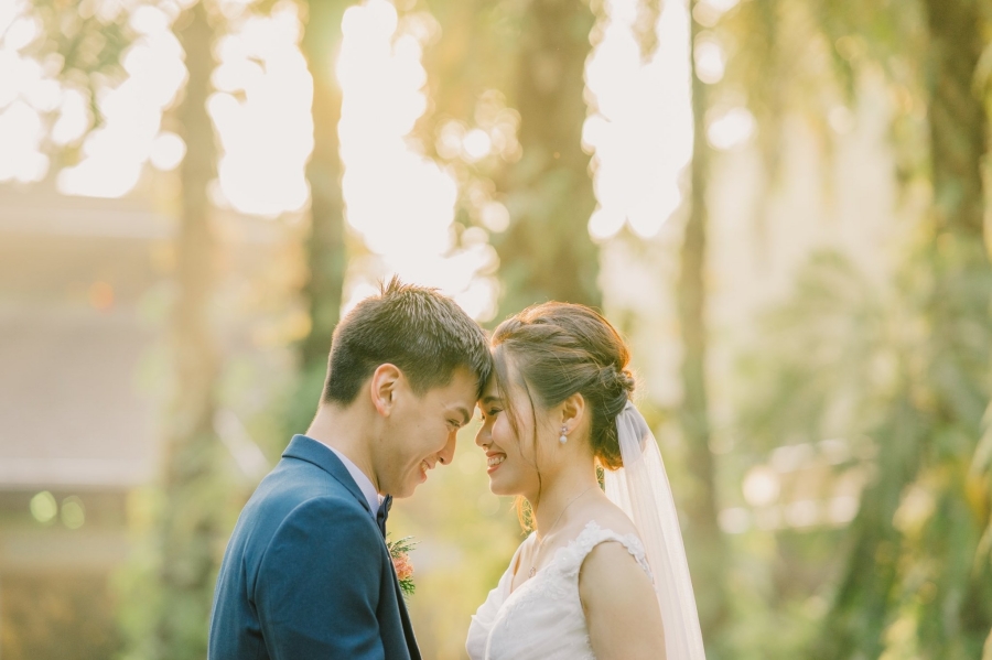 Singapore Actual Wedding Day Photography At Four Seasons Hotel by Sheereen on OneThreeOneFour 16