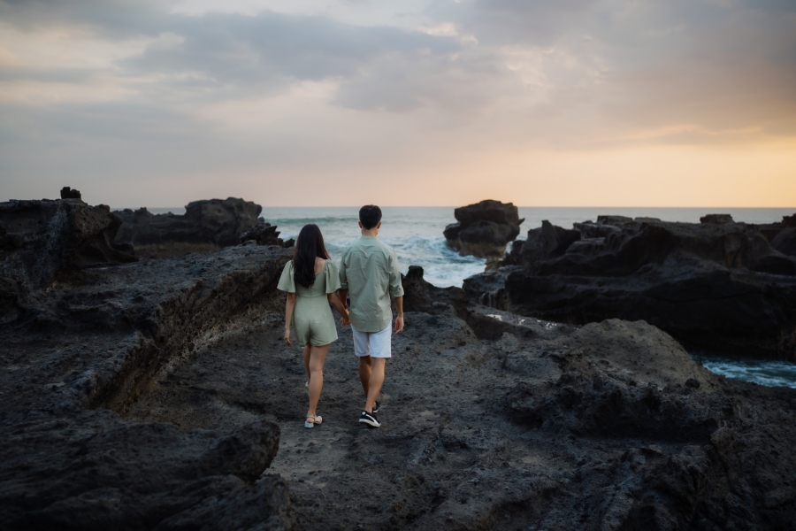 Exploring Love in Bali: Meng Yee & Wei Xin's Jeep Adventure on Mount Batur's Black Lava Fields by Hendra on OneThreeOneFour 23
