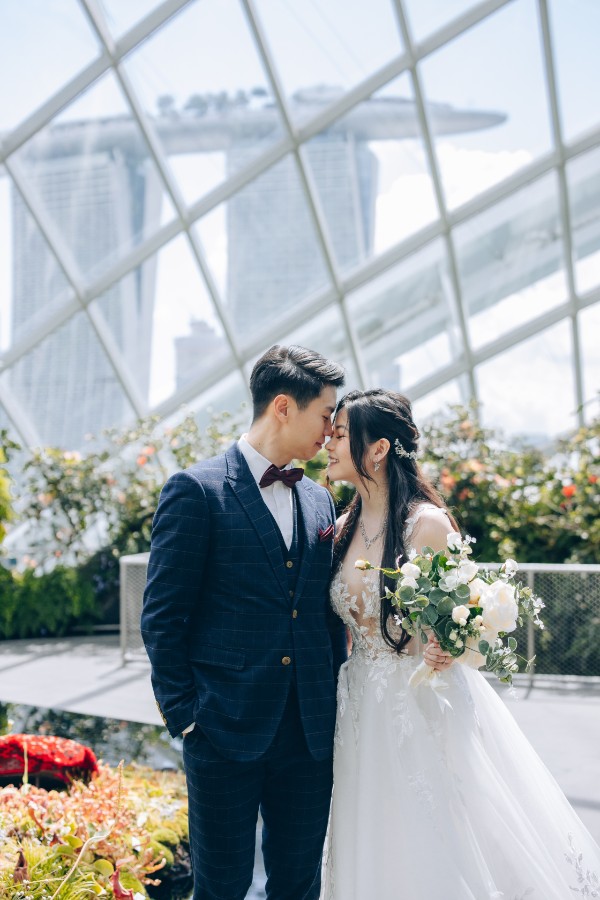 H&J: Fairytale pre-wedding in Singapore at Gardens by the Bay, Fort Canning and sandy beach by Cheng on OneThreeOneFour 17