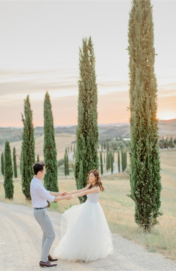Italy Tuscany Prewedding Photoshoot at San Quirico d'Orcia  by Katie on OneThreeOneFour 33