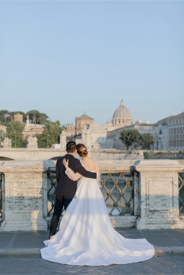 Italy Rome Colosseum Prewedding Photoshoot with Trevi Fountain  by Katie on OneThreeOneFour 8