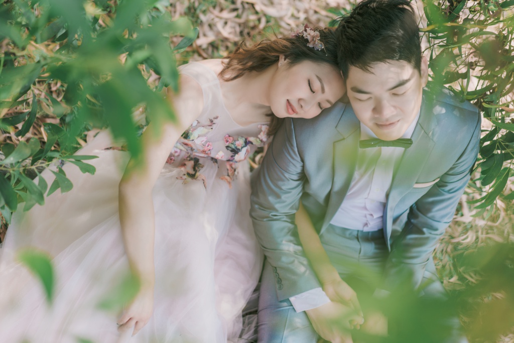 Engagement Photoshoot At Taiwan's Bailuwan And Salt Mountain  by Star on OneThreeOneFour 5